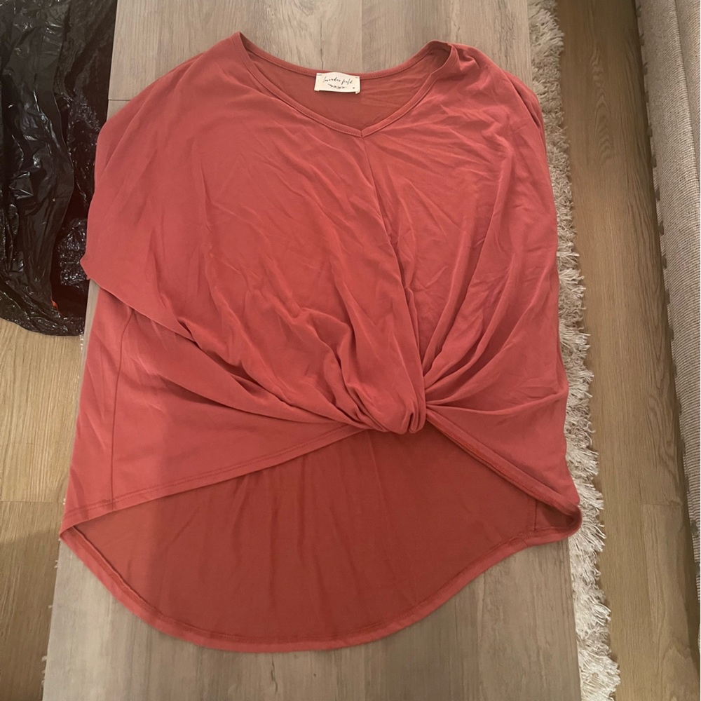 Size M lavender field top